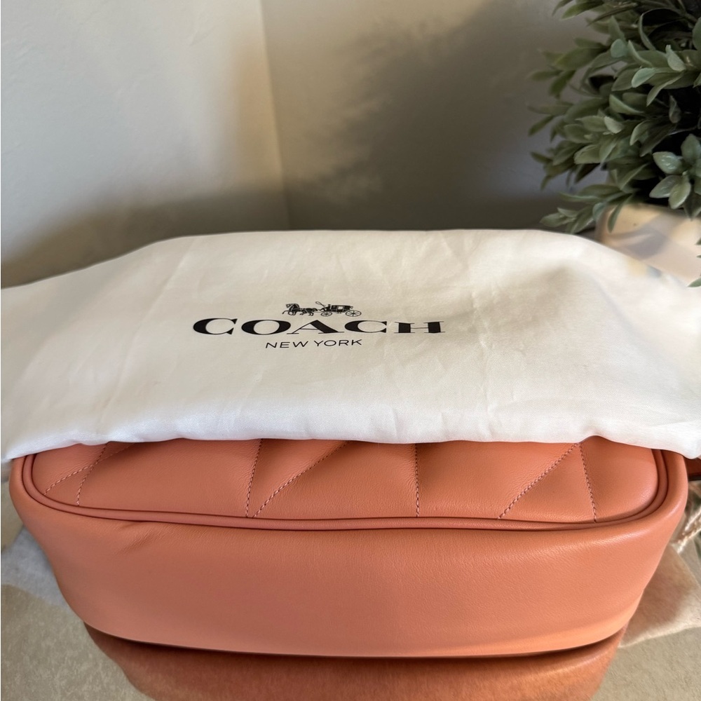 New Without Tag Coach Quilted Pillow Madison In Light Coral, - Picture 7 of 7